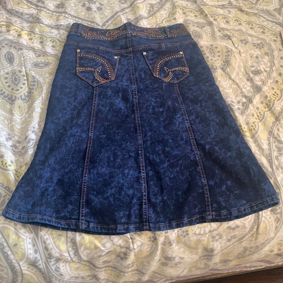 Stretchy jean skirt - Picture 3 of 3